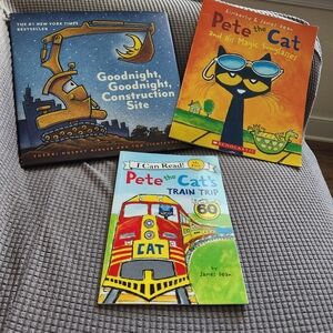 Lot of 3 kids books ( 1 hardback , 3 softcover)
